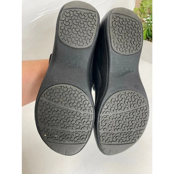 Women's Dansko Black Mary Jane Flats Size 10.5 - Picture 2 of 4